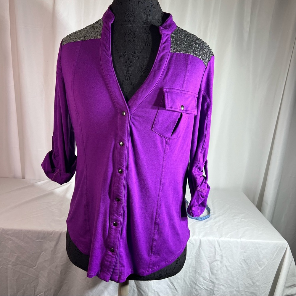2B Bebe Blouse Size M